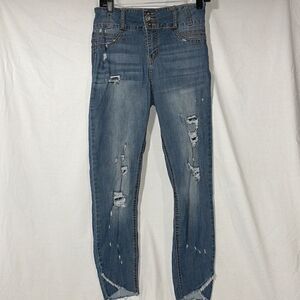 Ripped cropped jeans  